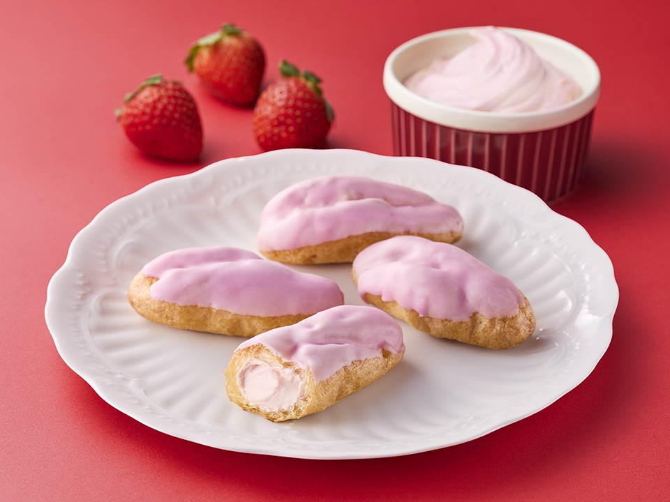 ４Ｐ冬の苺プチエクレア