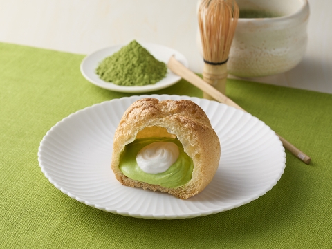 抹茶ミルクシュークリーム