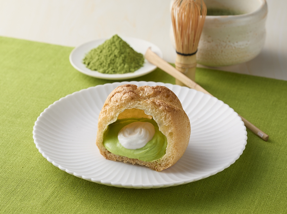 抹茶ミルクシュークリーム